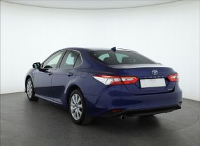 Toyota Camry - 2019