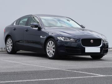 Jaguar XE, 2015