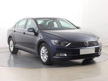 Volkswagen Passat, 2015