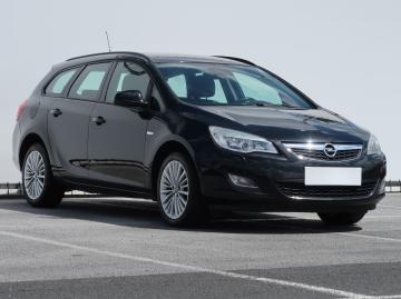 Opel Astra, 2011