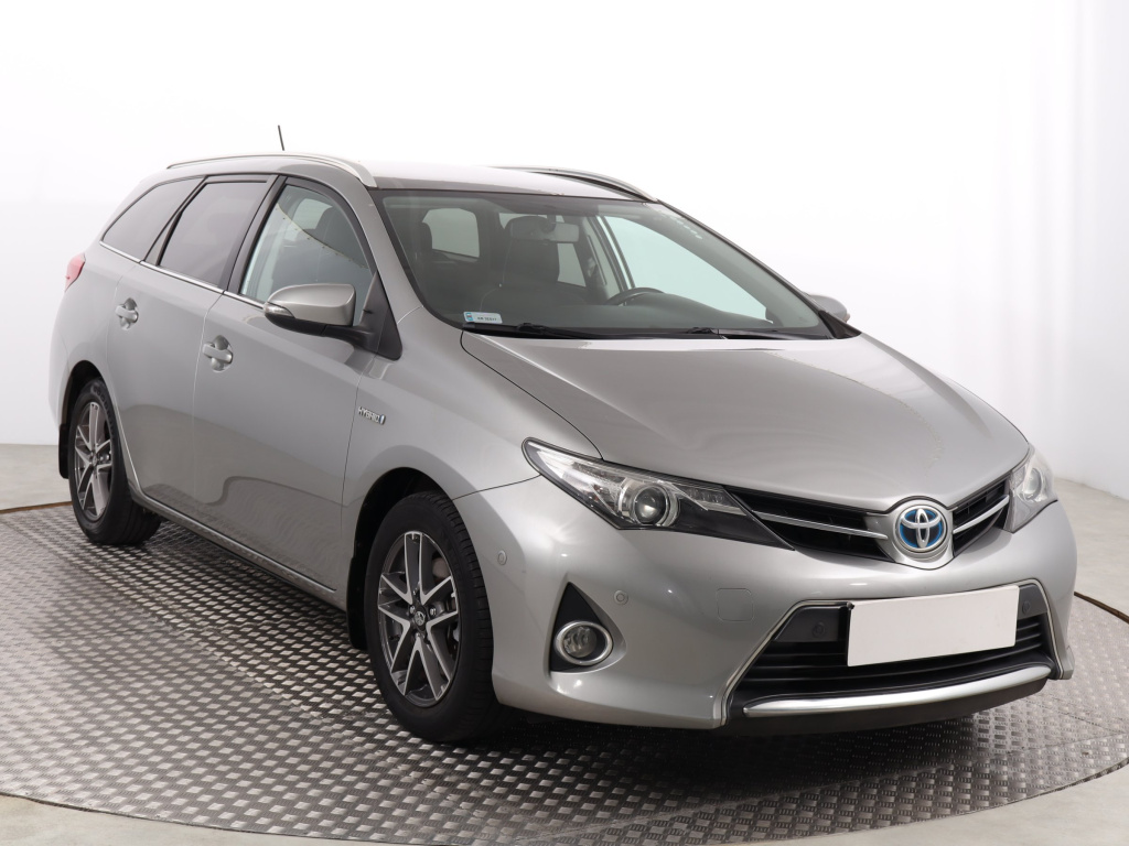 Toyota Auris, 2014, Hybrid, 100kW