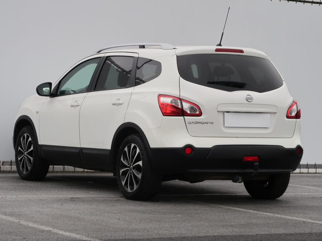 Nissan Qashqai+2