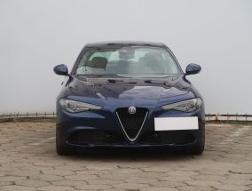 Alfa Romeo Giulia - 2016