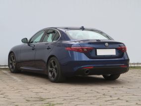 Alfa Romeo Giulia - 2016