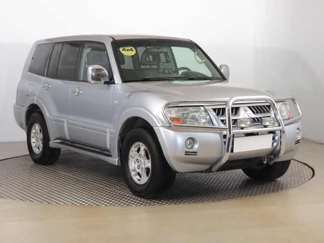 Mitsubishi Pajero 2003