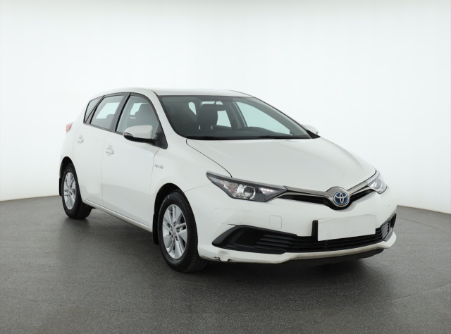 Toyota Auris 2015