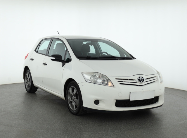 Toyota Auris 2012