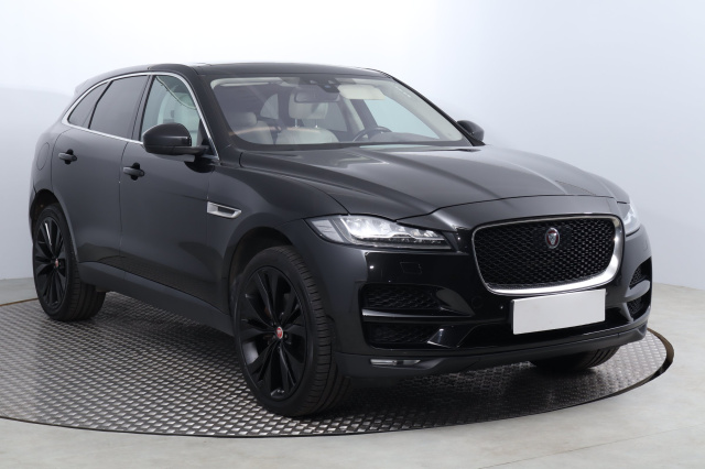 Jaguar F-Pace 2016