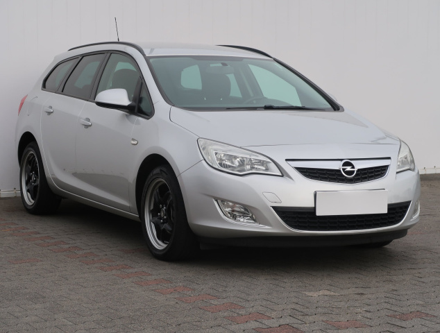 Opel Astra 2011