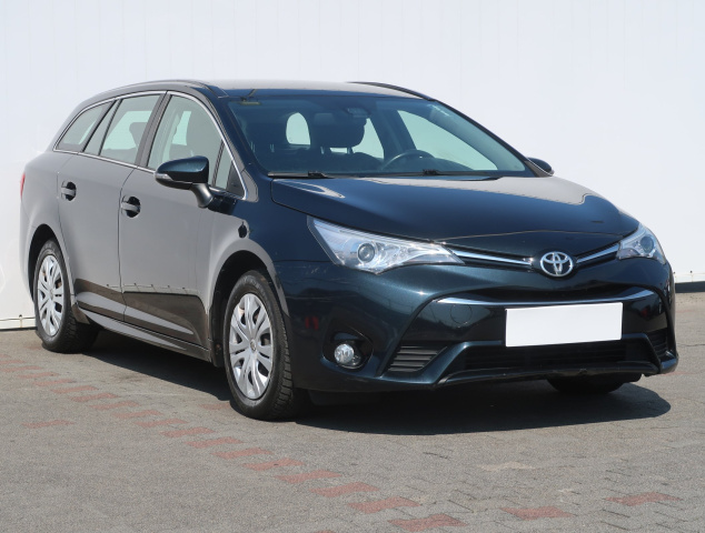 Toyota Avensis 2015