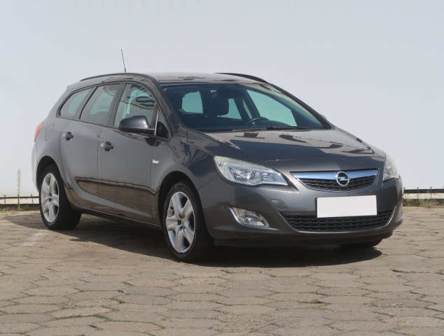 Opel Astra 2011