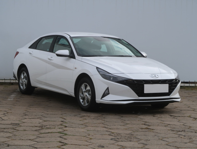 Hyundai Elantra 2023