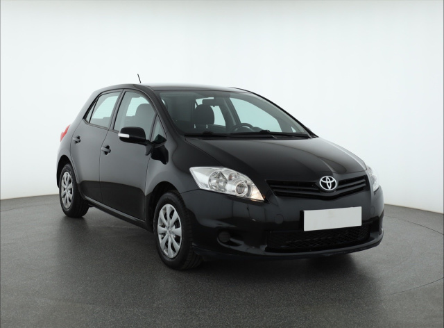 Toyota Auris 2013