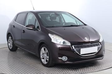 Peugeot 208, 2012