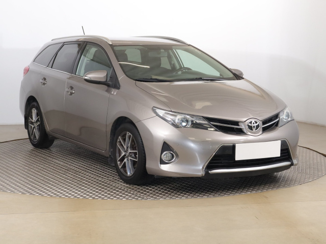 Toyota Auris 2014