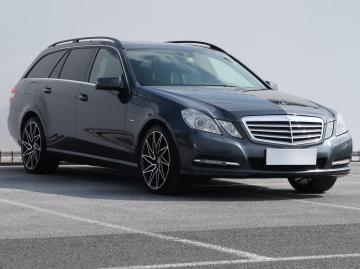 Mercedes-Benz E 200, 2012