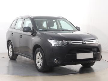 Mitsubishi Outlander, 2015