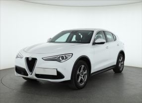 Alfa Romeo Stelvio - 2017