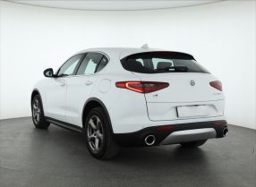 Alfa Romeo Stelvio - 2017