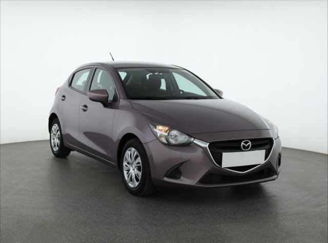 Mazda 2 2015