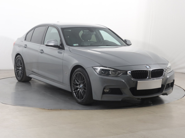 BMW 330e iPerformance