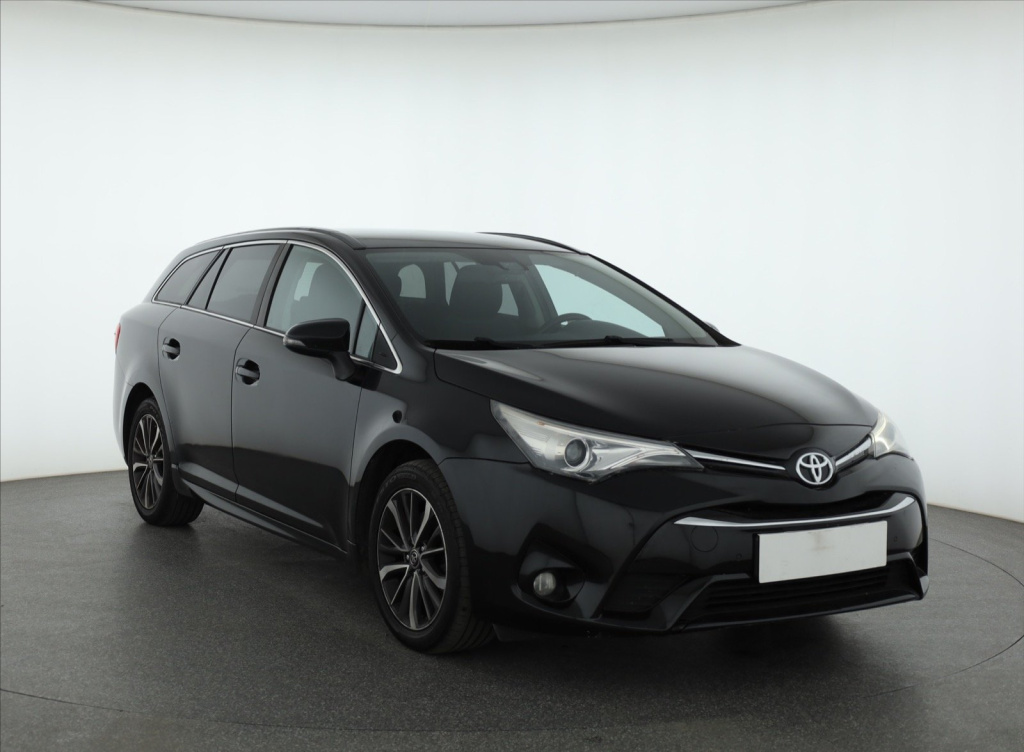 Toyota Avensis 2015 2.0 D