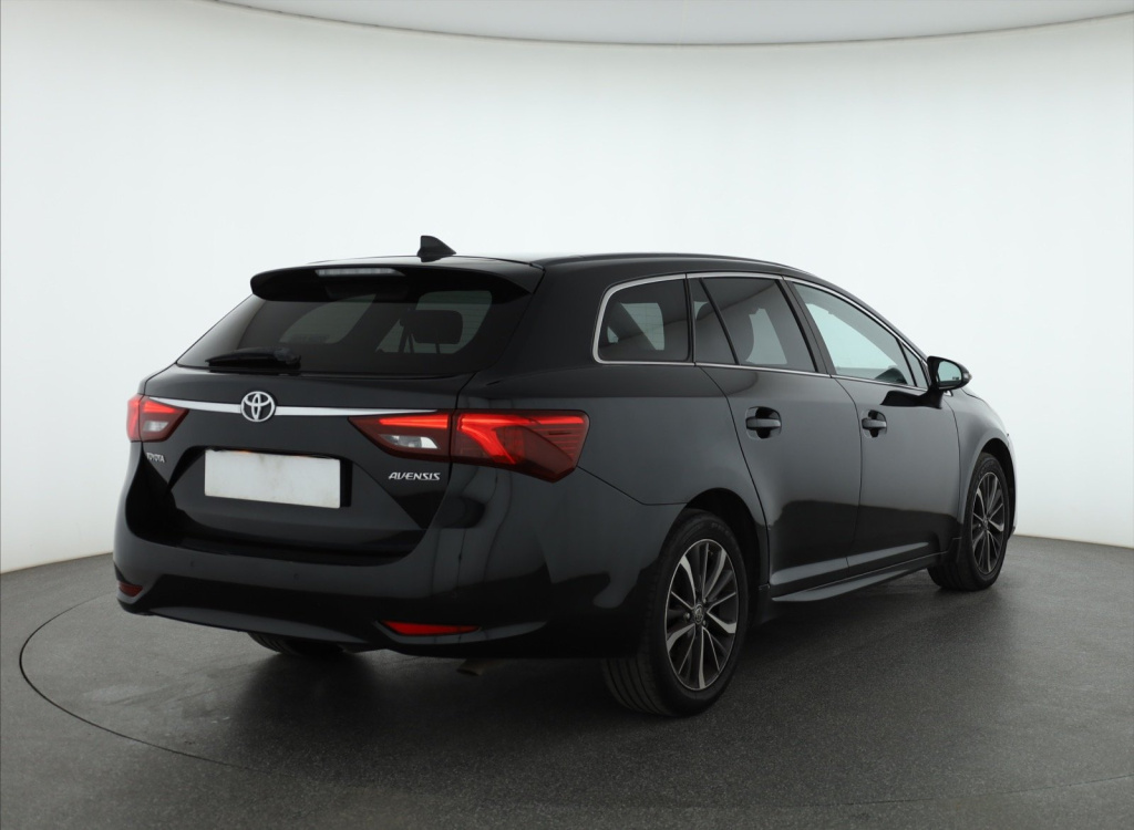 Toyota Avensis 2015 2.0 D