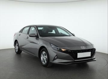 Hyundai Elantra, 2022