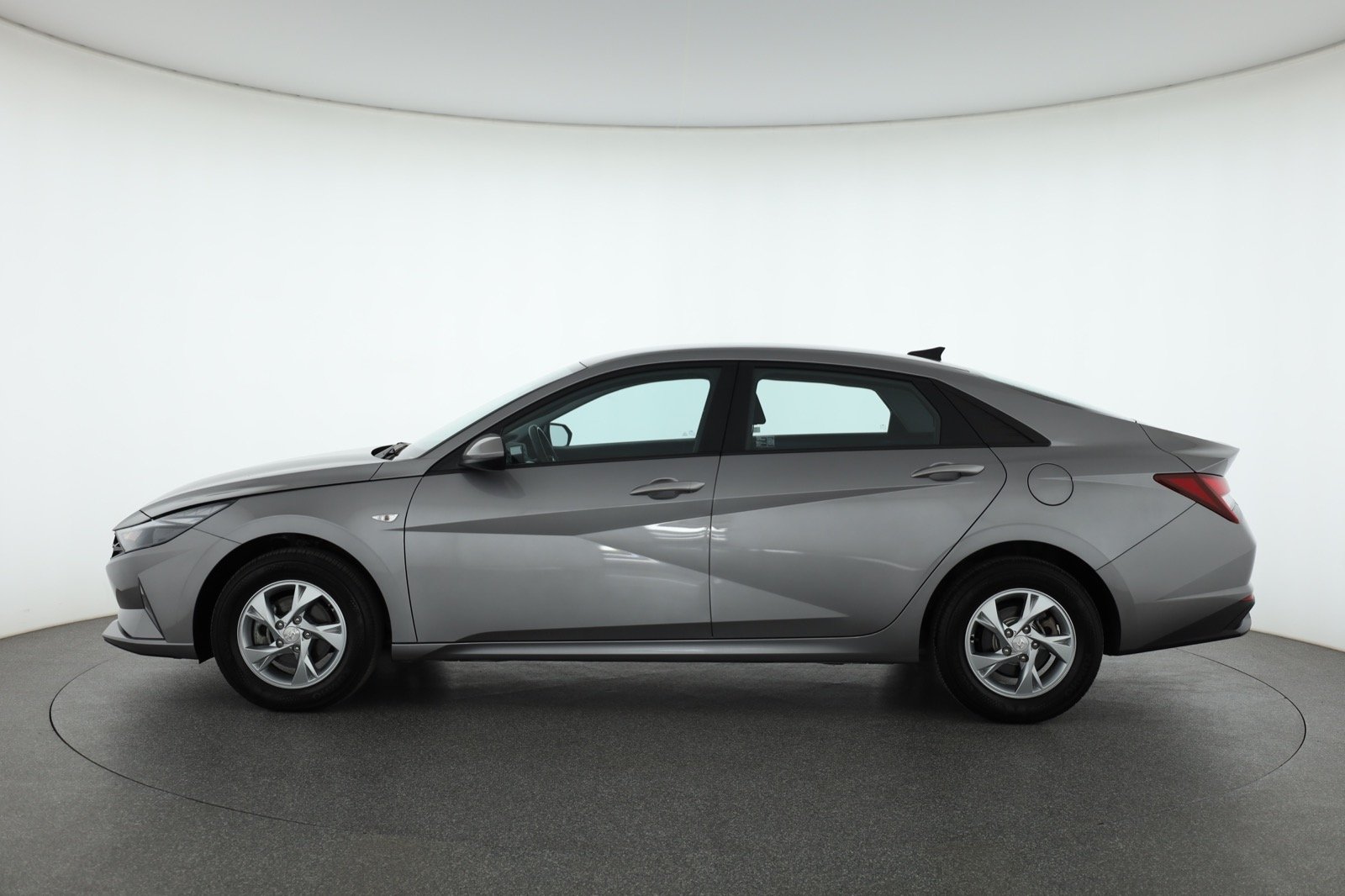 Hyundai Elantra 2022 1.6 MPI 20492km Sedan