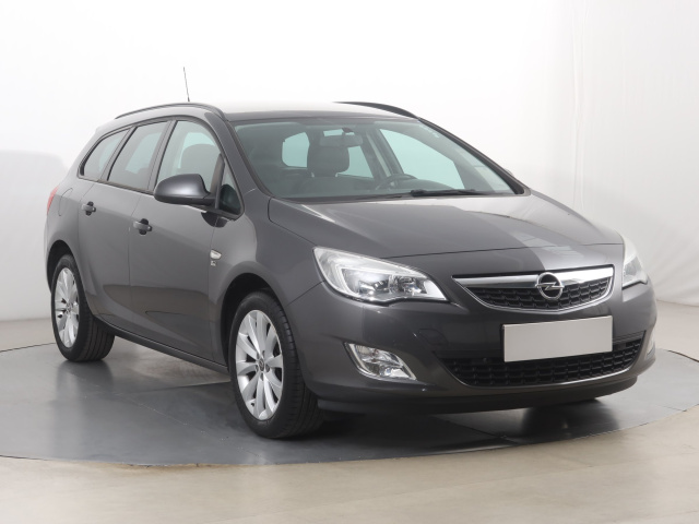 Opel Astra 2012