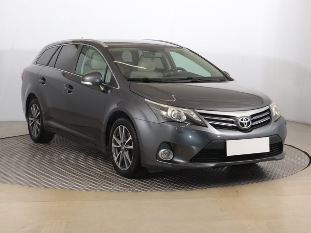 Toyota Avensis 2013