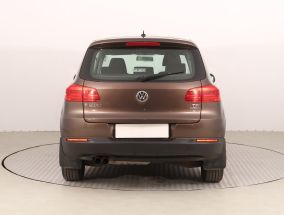 Volkswagen Tiguan - 2012