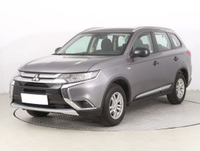 Mitsubishi Outlander - 2016
