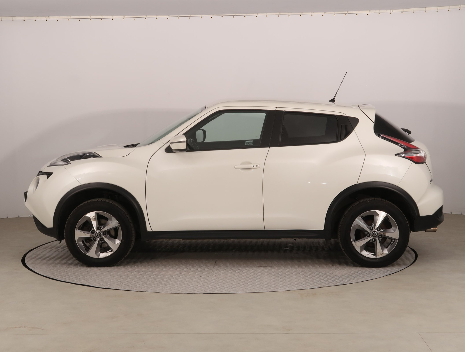 Nissan Juke 2018 1.6 i 99277km SUV