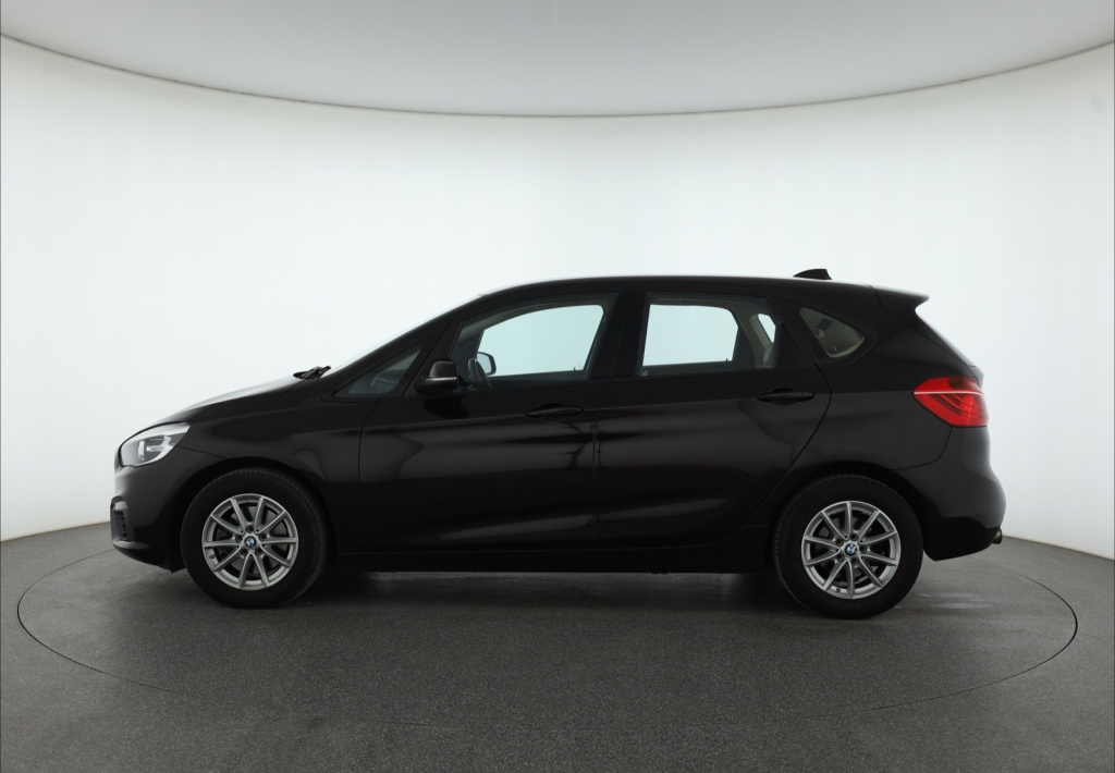 BMW 2 Active Tourer 2015 218i Active Tourer 101097km Samochody Rodzinne