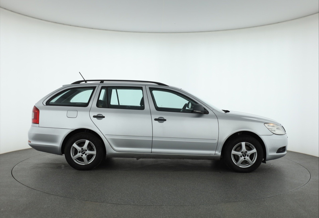 Skoda Octavia 2011 1.6 TDI 275744km Kombi