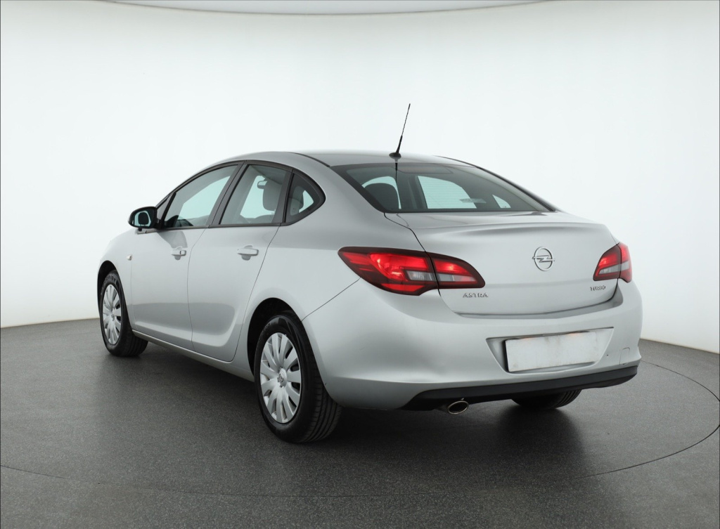 Opel Astra 2015 1.4 T 164697km Sedan