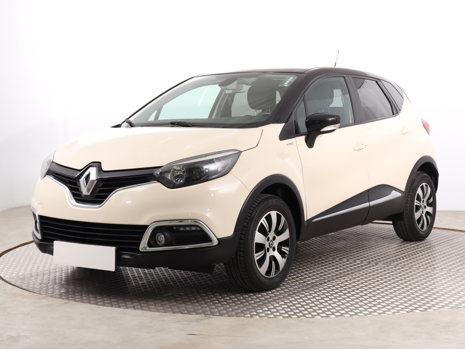 Renault Captur 2017 1.2 TCe 85989km SUV