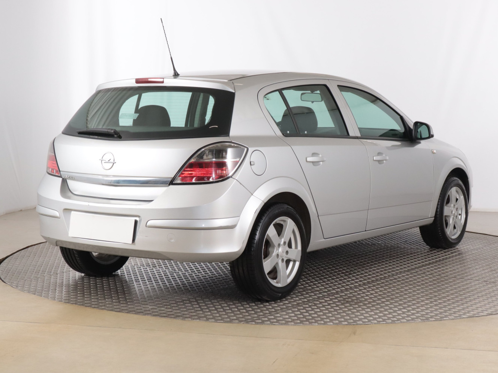 Opel Astra 2011 1.6 16V 64896km Hatchback