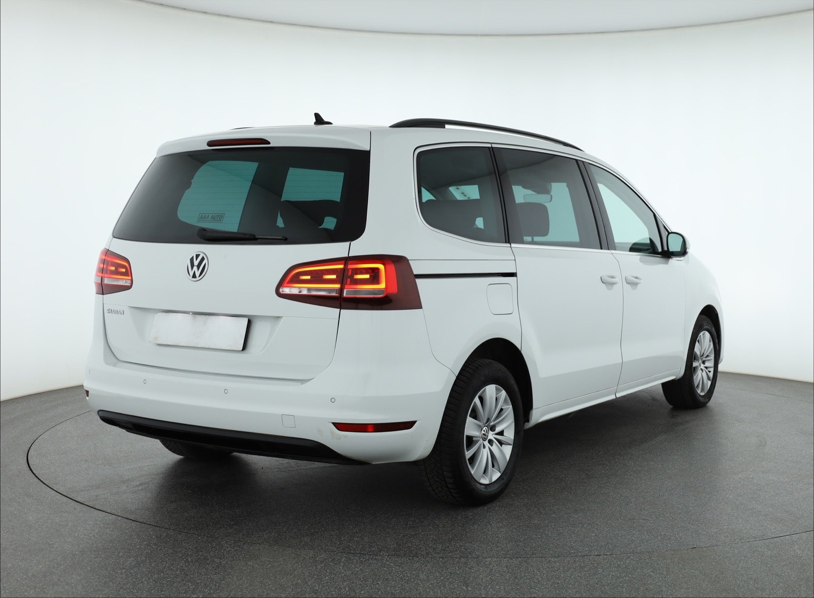 Volkswagen Sharan 2019 2.0 TDI 154605km Samochody Rodzinne