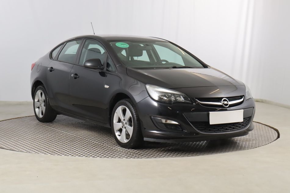 Opel Astra - 2016