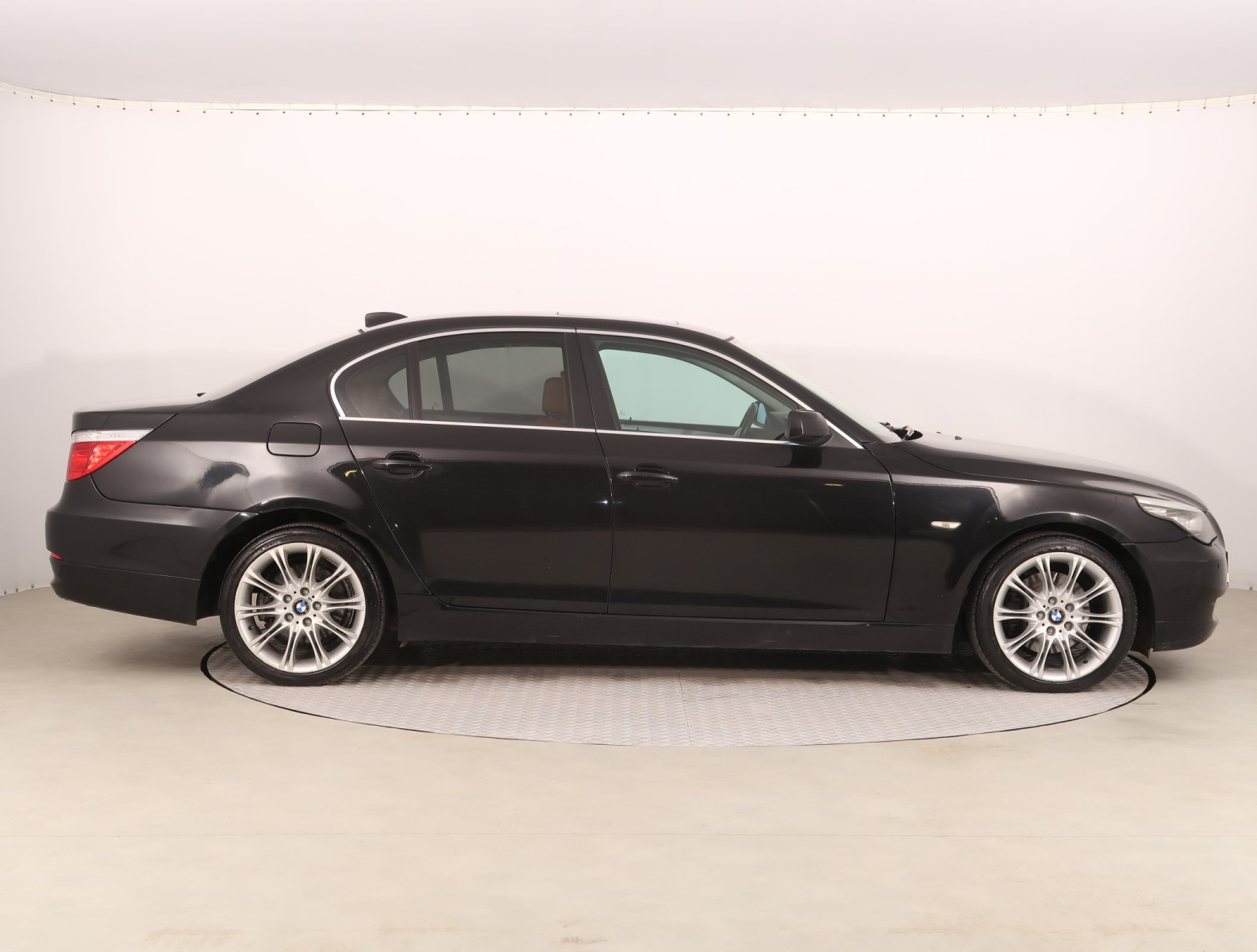 BMW 5 2009 520d 301749km Sedan