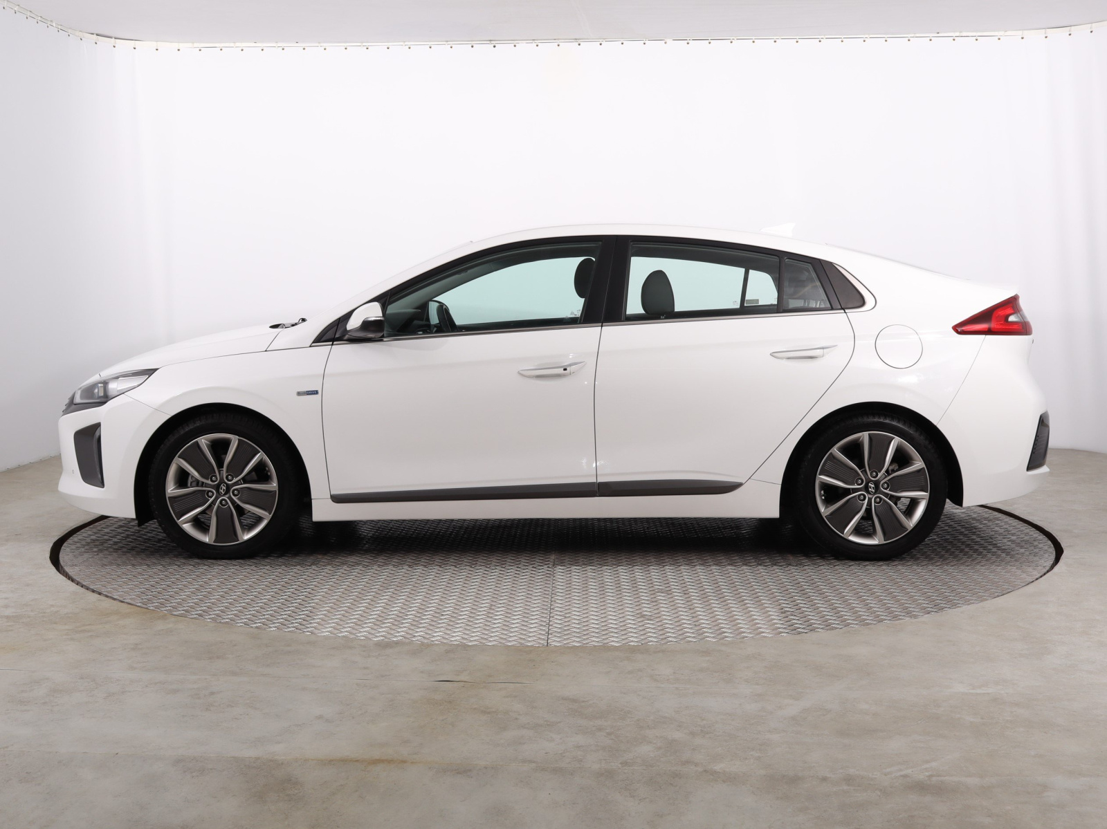 Hyundai Ioniq 2016 Hybrid 93552km Hatchback