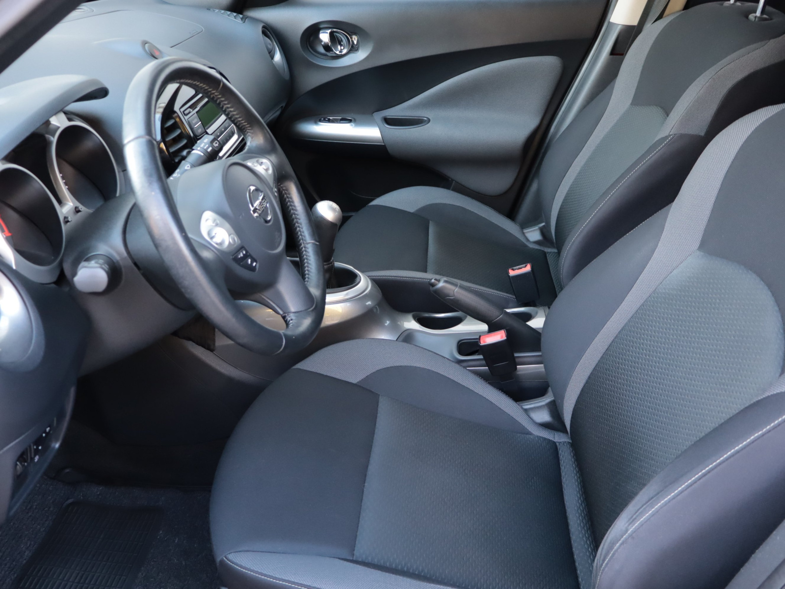 Nissan Juke 2018 1.6 i 49850km SUV