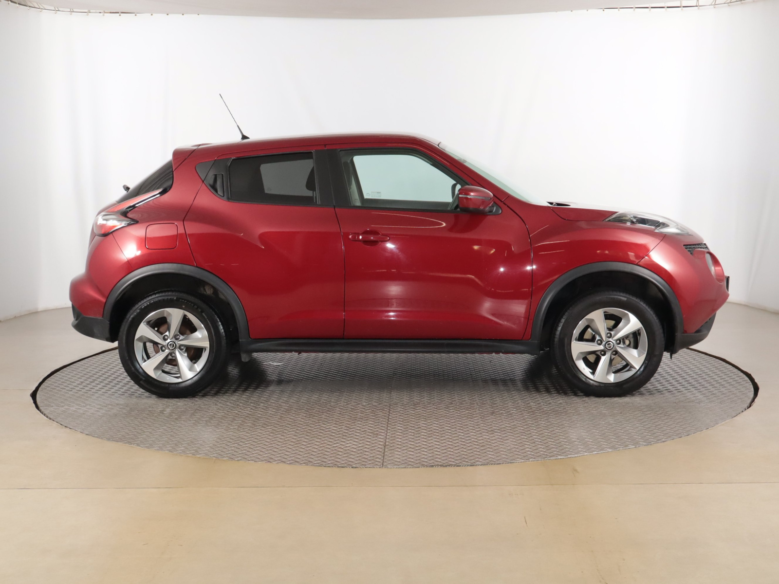 Nissan Juke 2018 1.6 i 49850km SUV