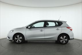 Nissan Pulsar - 2015