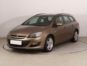 Opel Astra - 2013