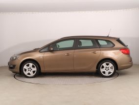 Opel Astra - 2013