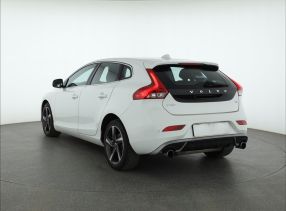 Volvo V40 - 2015