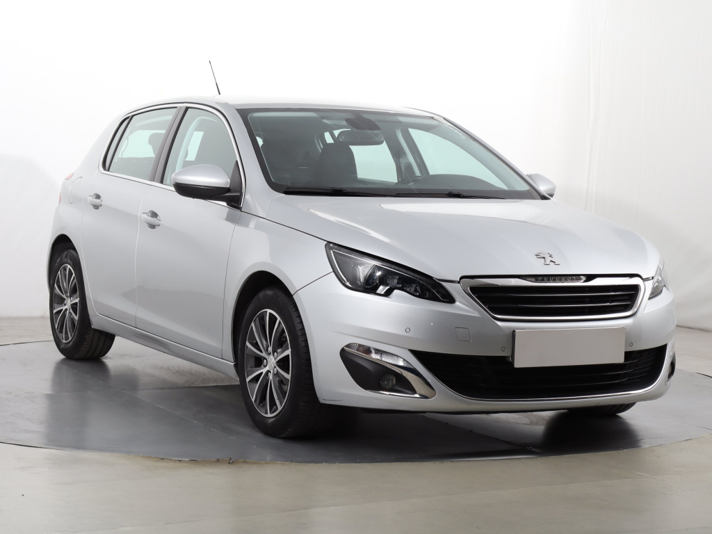 Peugeot 308 2015 1.2 PureTech 44983km Hatchback